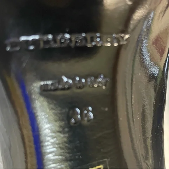 Authentic Burberry Pumps - Picture 14 of 15